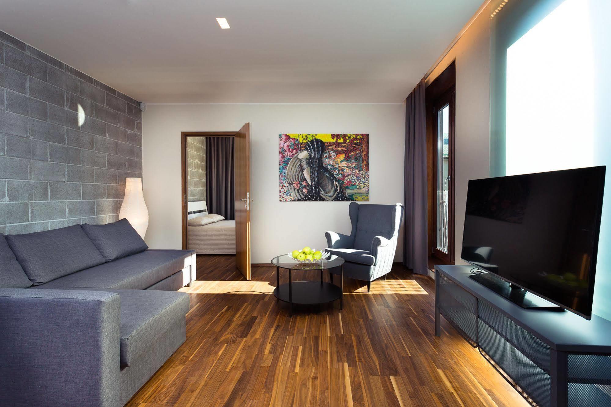 Konrad Old Town Aparthotel Tartu Luaran gambar
