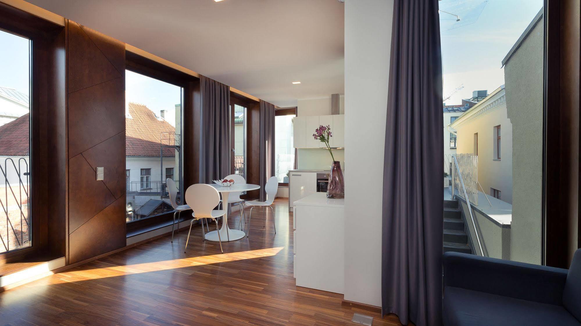 Konrad Old Town Aparthotel Tartu Luaran gambar